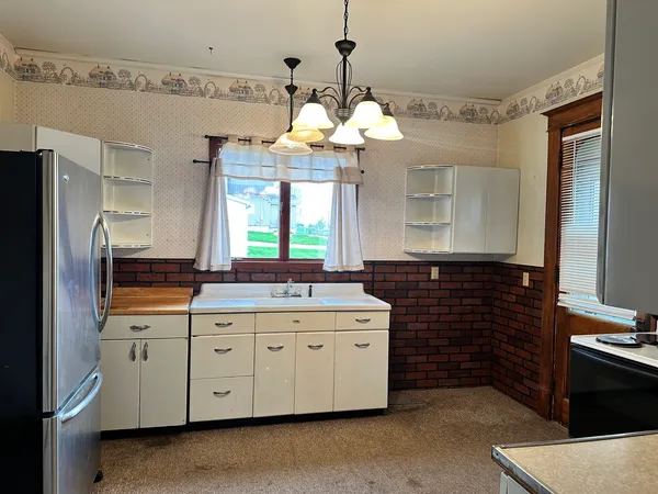 $157,000 | 437 Harrison Street, Miles, IA 52064