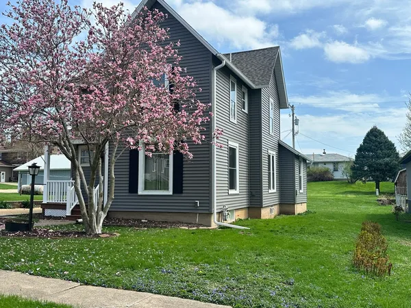 $157,000 | 437 Harrison Street, Miles, IA 52064
