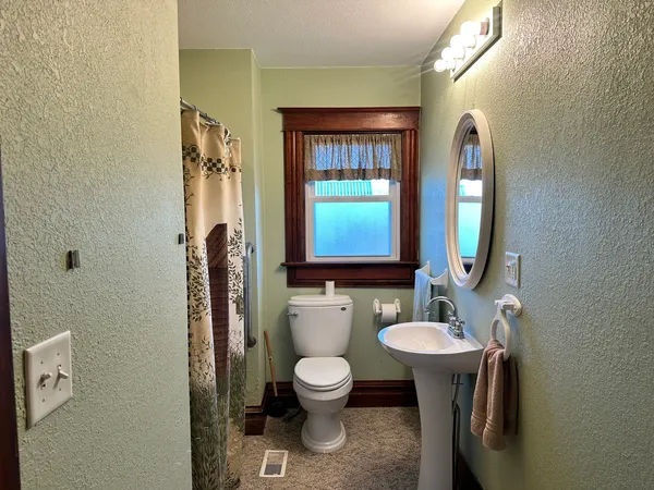 $157,000 | 437 Harrison Street, Miles, IA 52064