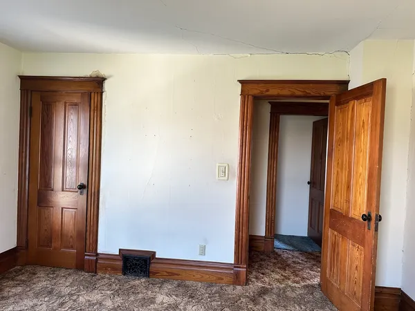 $157,000 | 437 Harrison Street, Miles, IA 52064
