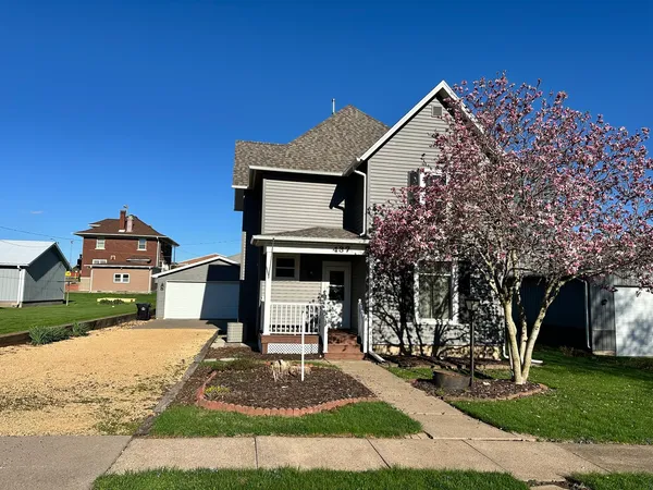 $157,000 | 437 Harrison Street, Miles, IA 52064