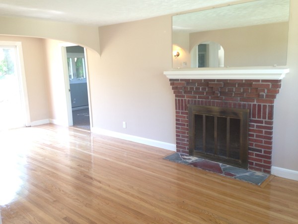 6 Manor Road Auburn, MA 01501 - Photo 4 of 14 Gallery Image 4