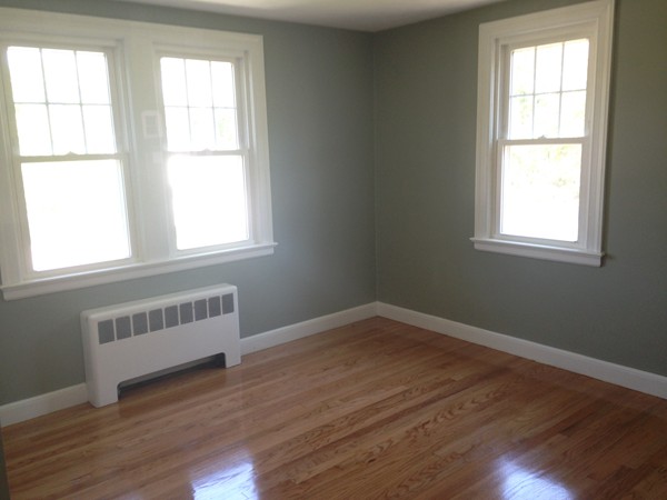 6 Manor Road Auburn, MA 01501 - Photo 7 of 14 Gallery Image 7