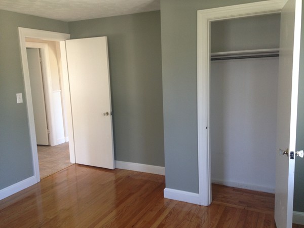 6 Manor Road Auburn, MA 01501 - Photo 8 of 14 Gallery Image 8