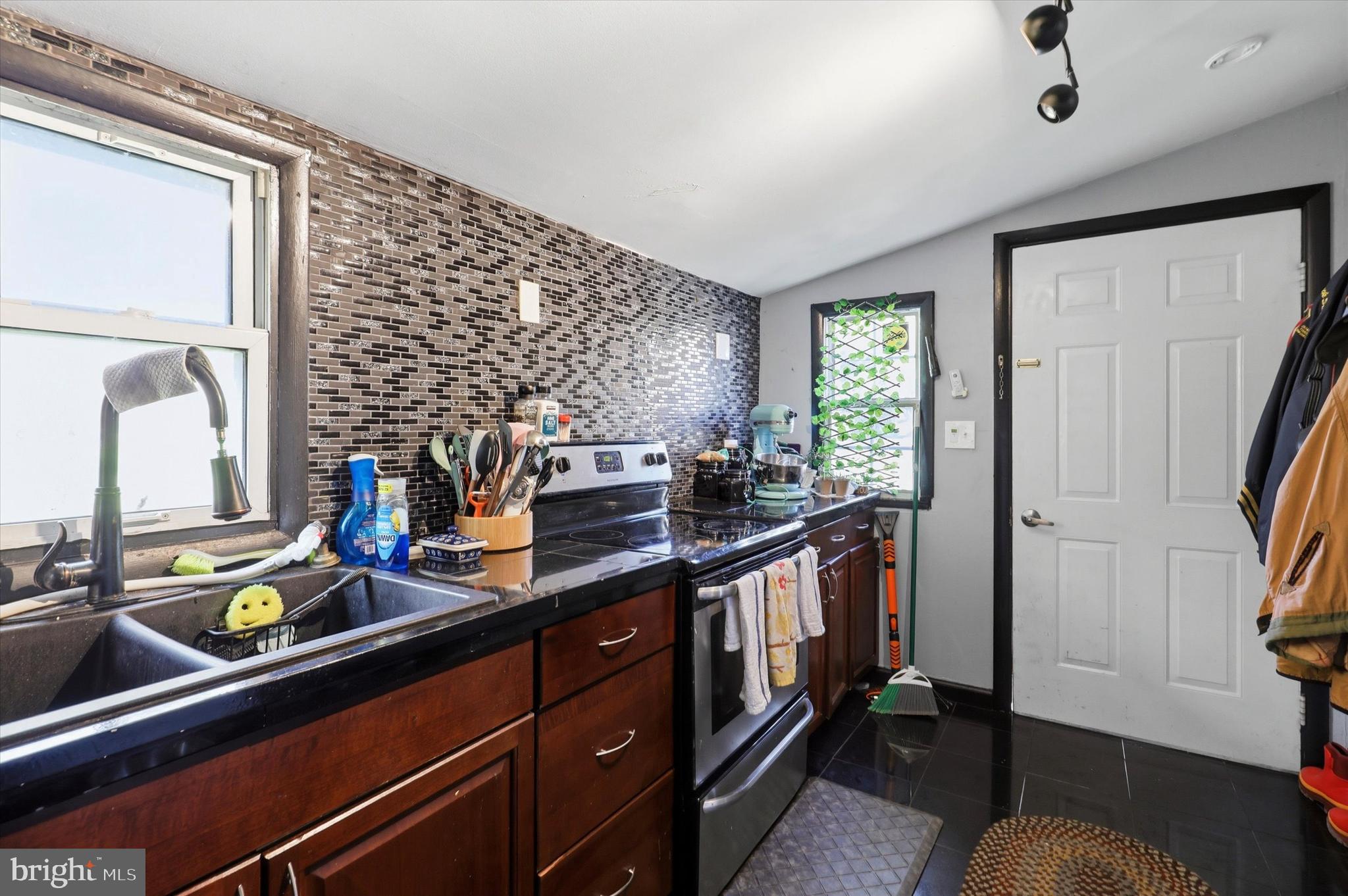 2202 Swede Road East Norriton, PA 19401 - Photo 18 of 40