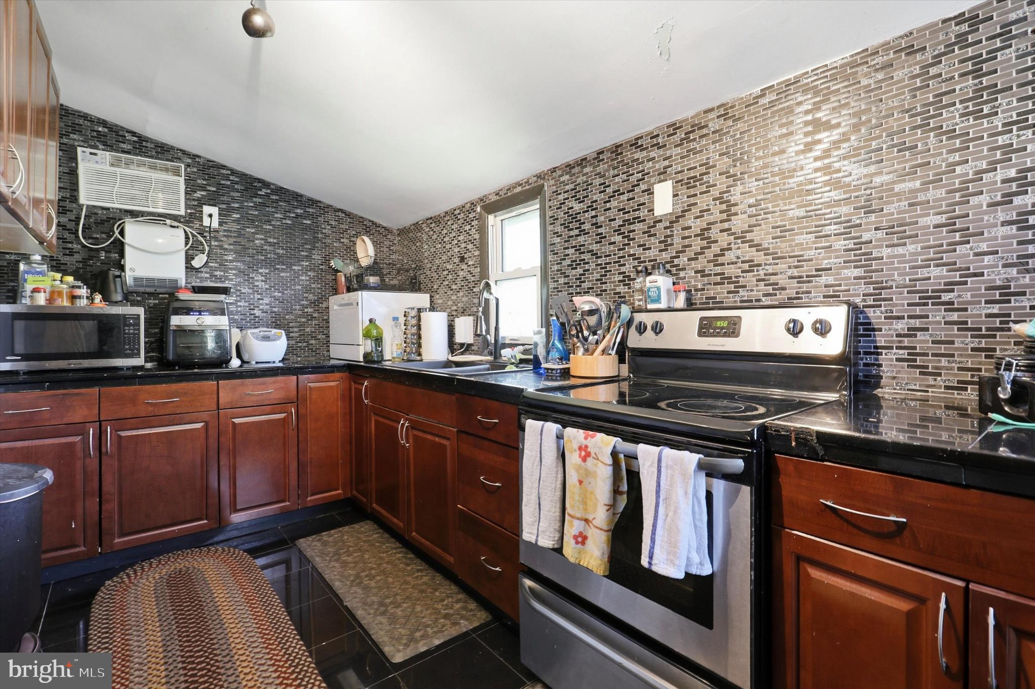 2202 Swede Road East Norriton, PA 19401 - Photo 19 of 40