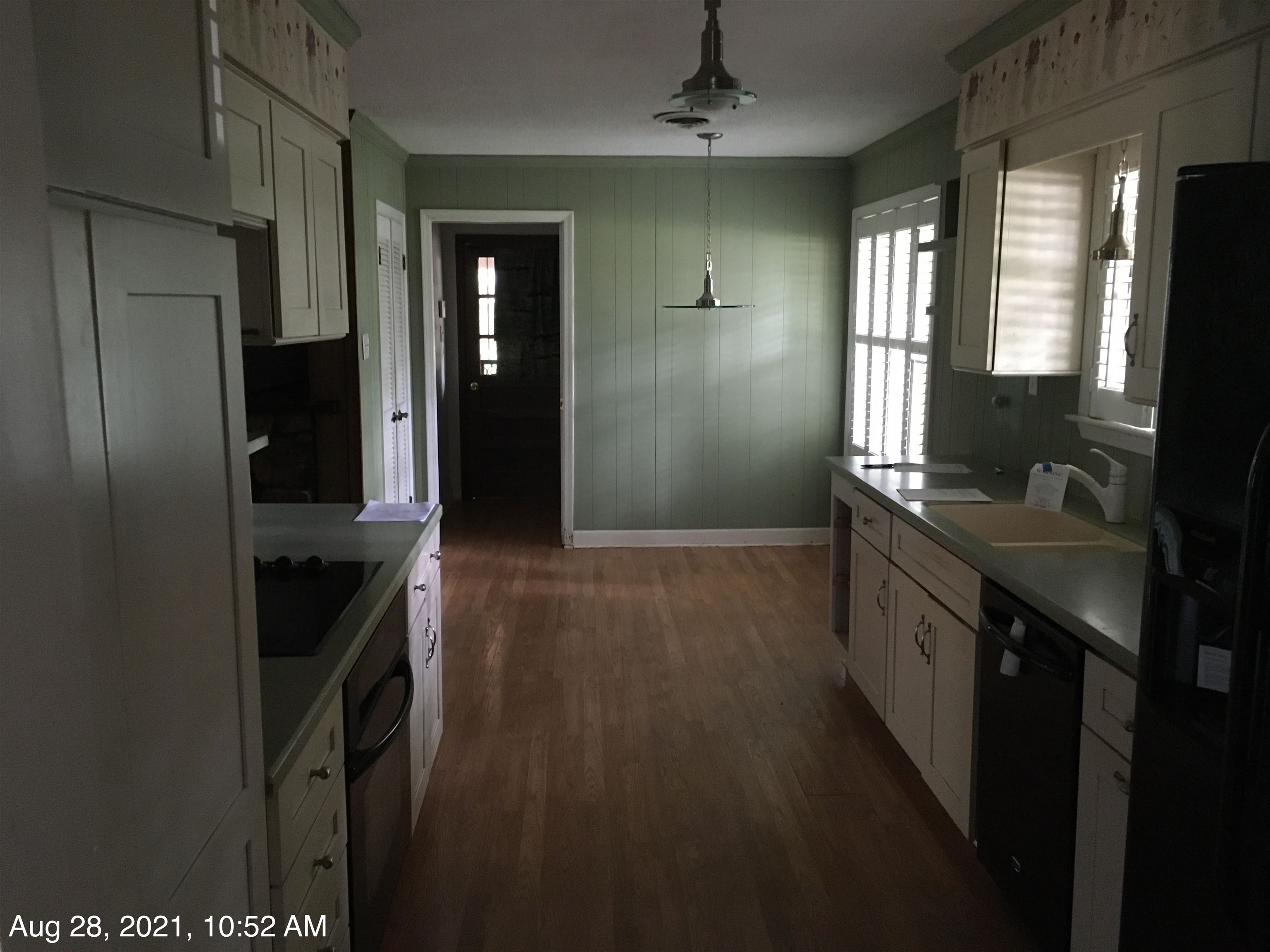 8070 Neshoba Road Germantown, TN 38138 - Photo 8 of 21 Gallery Image 8