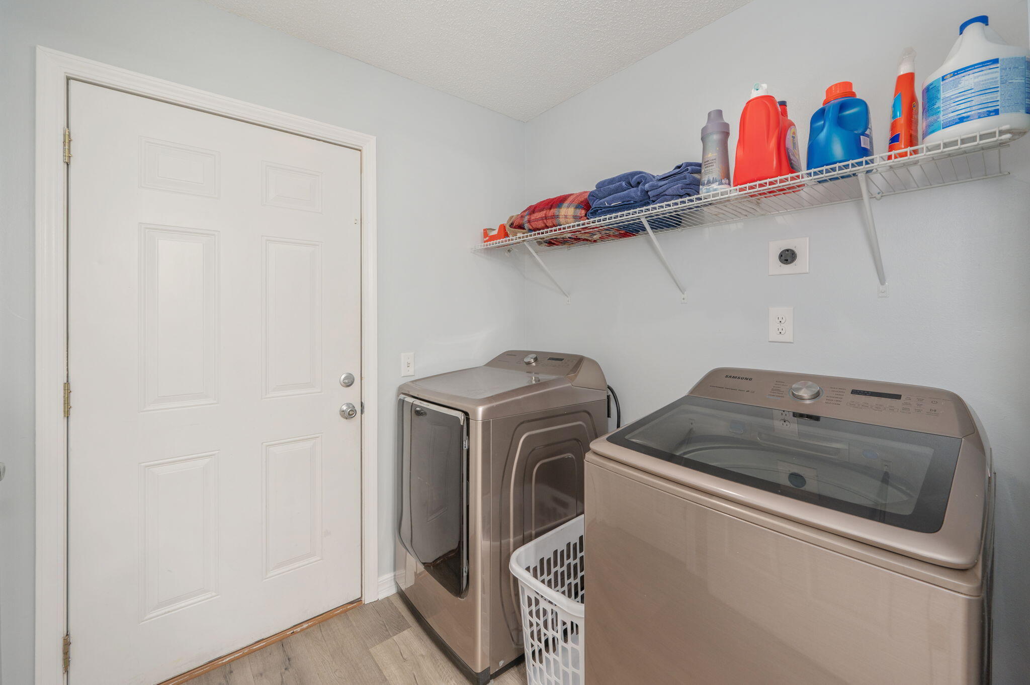 5249 Kervin Road Crestview, FL 32539 - Photo 22 of 27 a utility room with dryer and washer