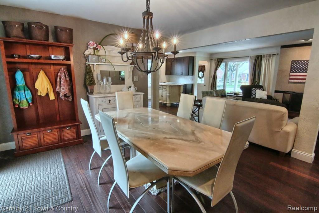 1978 Sheffield Road Birmingham, MI 48009 - Photo 25 of 34 Dining_Room_2nd_View.jpg