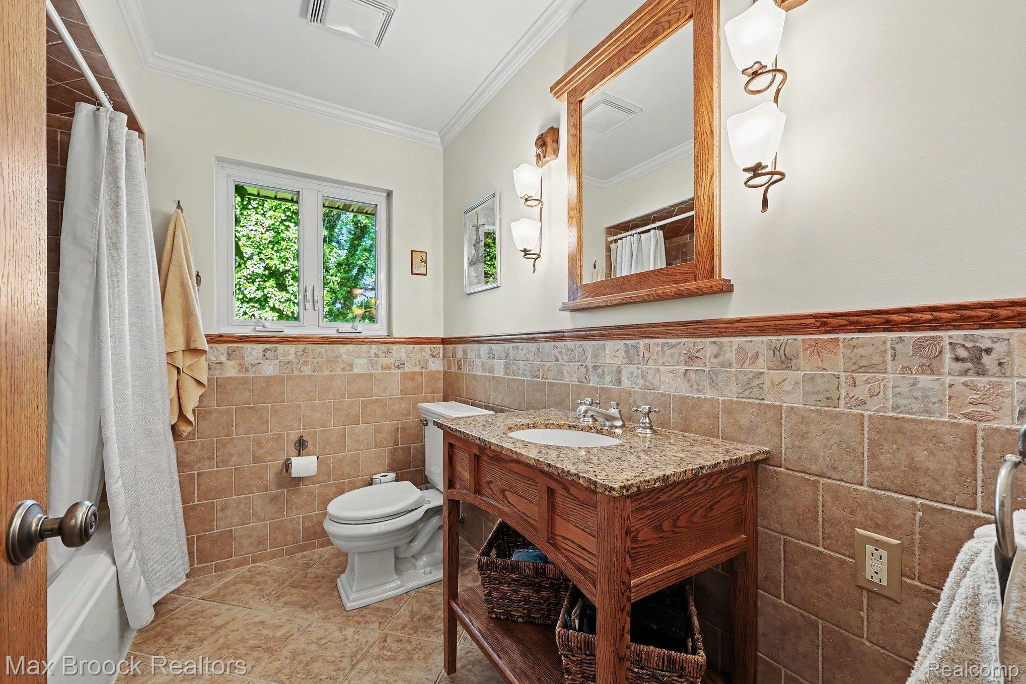 30615 Longcrest Street Southfield, MI 48076 - Photo 12 of 32 Full Bath