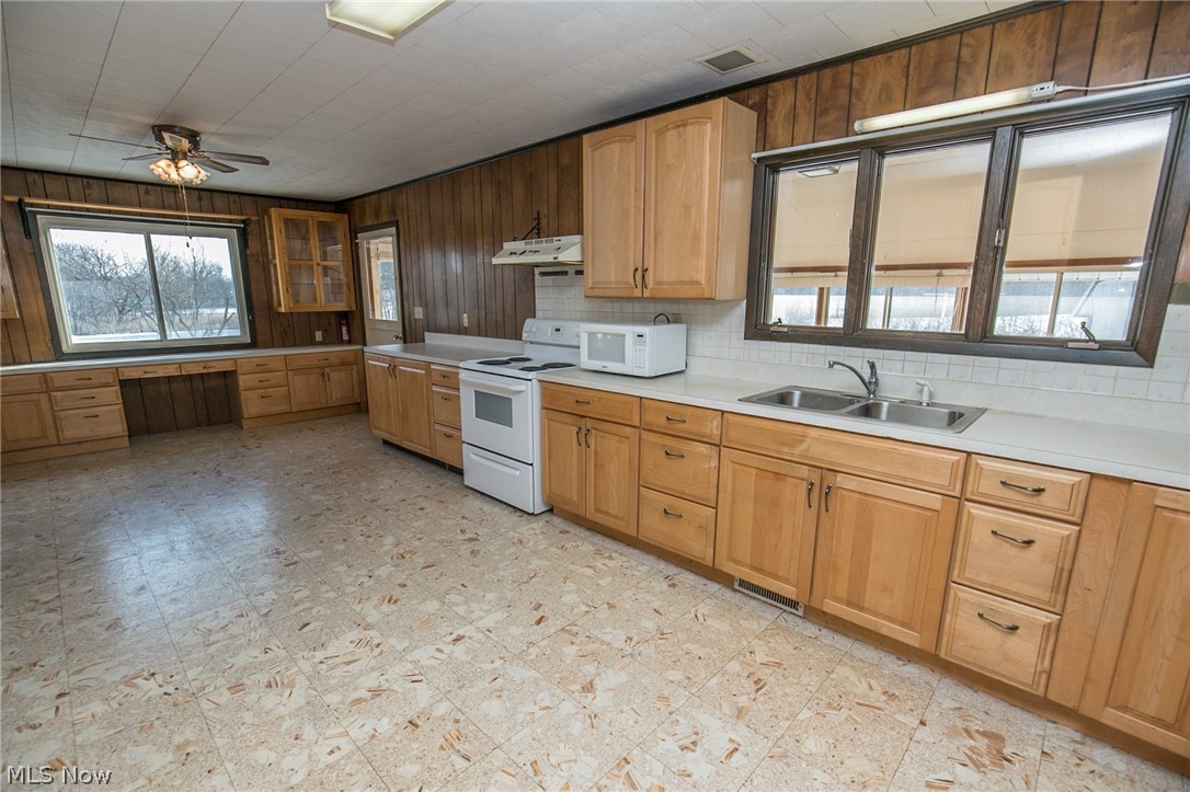 15918 Darrow Road Vermilion, OH 44089 - Photo 12 of 35 Gallery Image 12