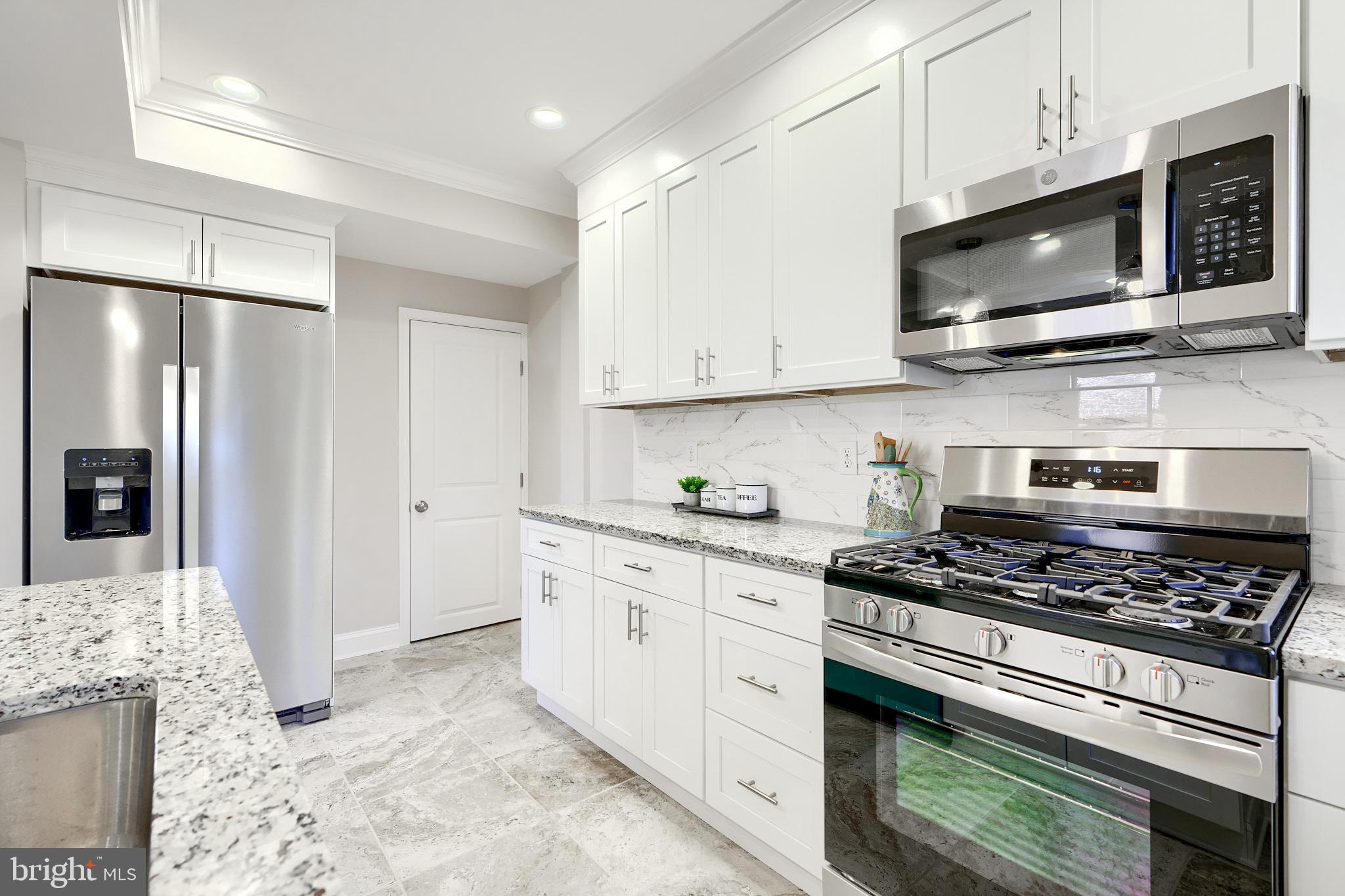 4313 Hamilton Avenue Baltimore, MD 21206 - Photo 15 of 45 Kitchen