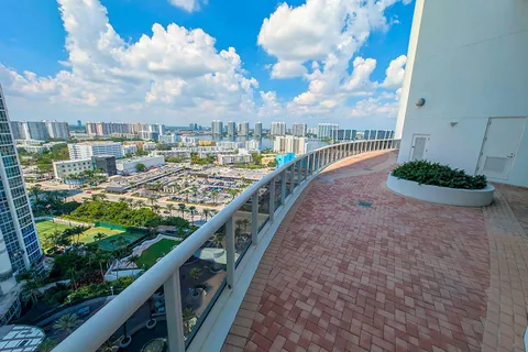 $1,165,000 | 18201 Collins Avenue, Unit 3301A, North Miami Beach, FL 33160