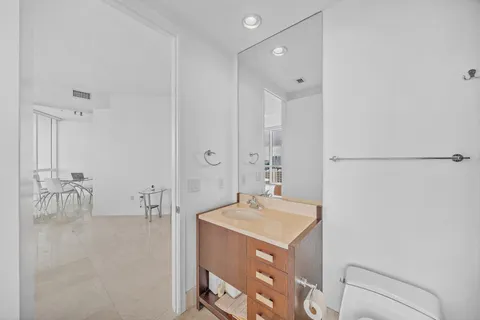 $1,165,000 | 18201 Collins Avenue, Unit 3301A, North Miami Beach, FL 33160