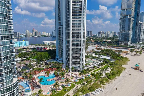 $1,165,000 | 18201 Collins Avenue, Unit 3301A, North Miami Beach, FL 33160