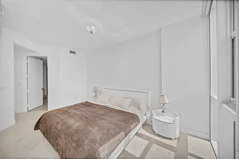 $1,165,000 | 18201 Collins Avenue, Unit 3301A, North Miami Beach, FL 33160