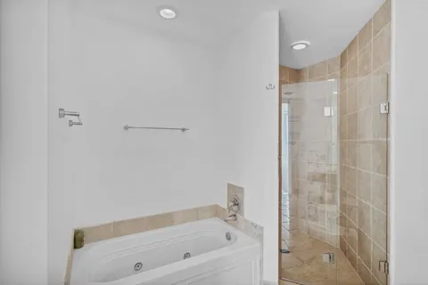 $1,165,000 | 18201 Collins Avenue, Unit 3301A, North Miami Beach, FL 33160