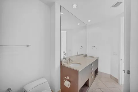 $1,165,000 | 18201 Collins Avenue, Unit 3301A, North Miami Beach, FL 33160