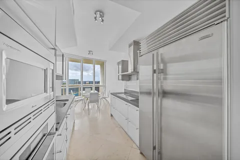$1,165,000 | 18201 Collins Avenue, Unit 3301A, North Miami Beach, FL 33160