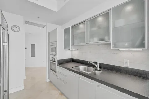 $1,165,000 | 18201 Collins Avenue, Unit 3301A, North Miami Beach, FL 33160