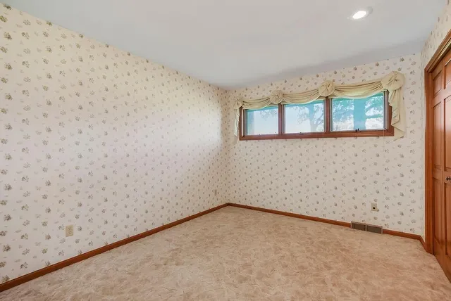 $599,000 | 33400 East Truman Road, Grain Valley, MO 64029