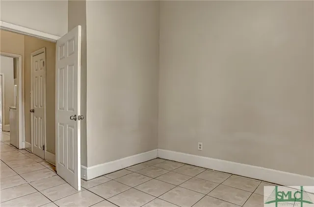 $2,000 | 520 East Waldburg Street, Unit B, Savannah, GA 31401