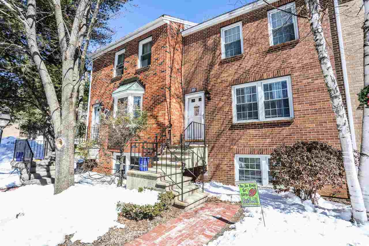 49 Derryfield Court, Unit 49 Manchester, NH 03104 - Photo 2 of 30