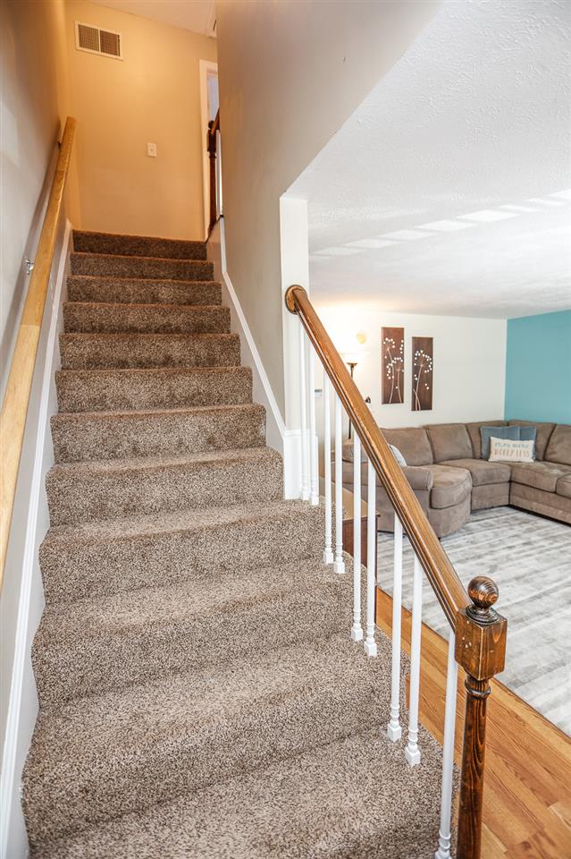 49 Derryfield Court, Unit 49 Manchester, NH 03104 - Photo 11 of 30