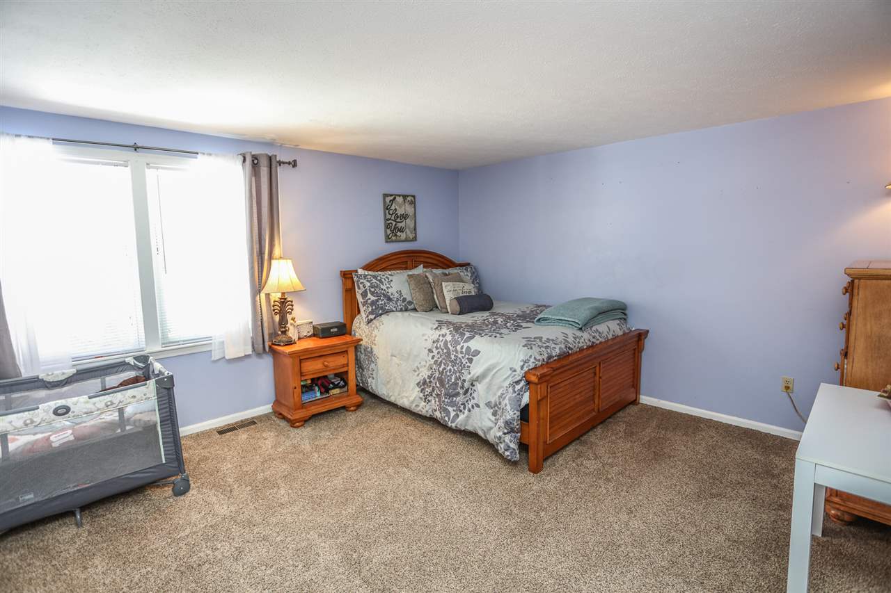 49 Derryfield Court, Unit 49 Manchester, NH 03104 - Photo 12 of 30