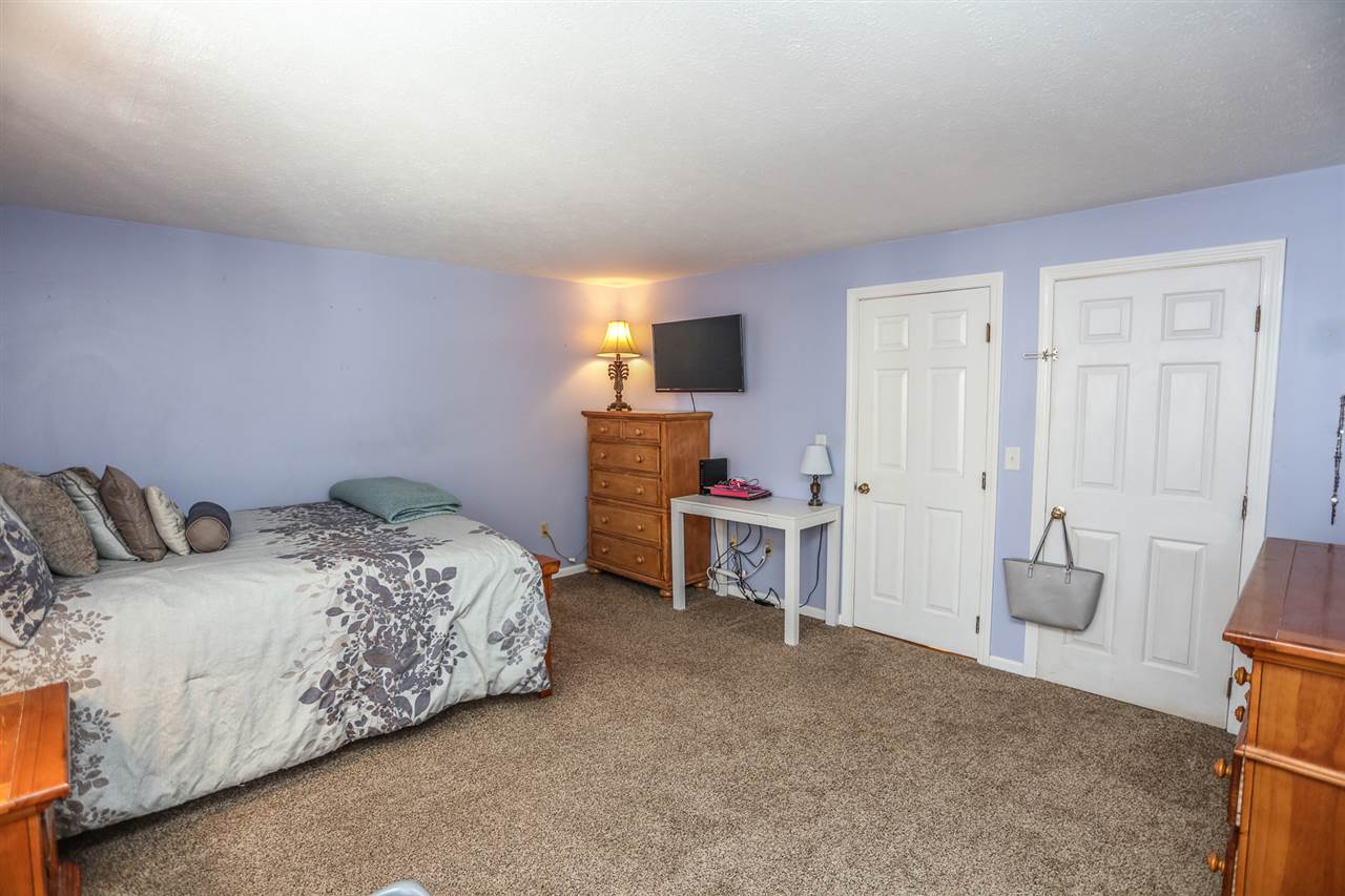 49 Derryfield Court, Unit 49 Manchester, NH 03104 - Photo 14 of 30