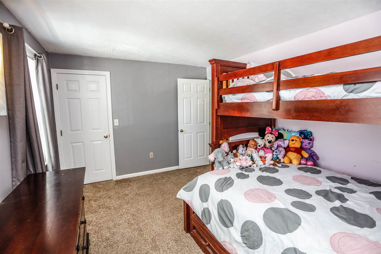 49 Derryfield Court, Unit 49 Manchester, NH 03104 - Photo 17 of 30