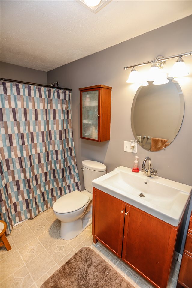 49 Derryfield Court, Unit 49 Manchester, NH 03104 - Photo 18 of 30