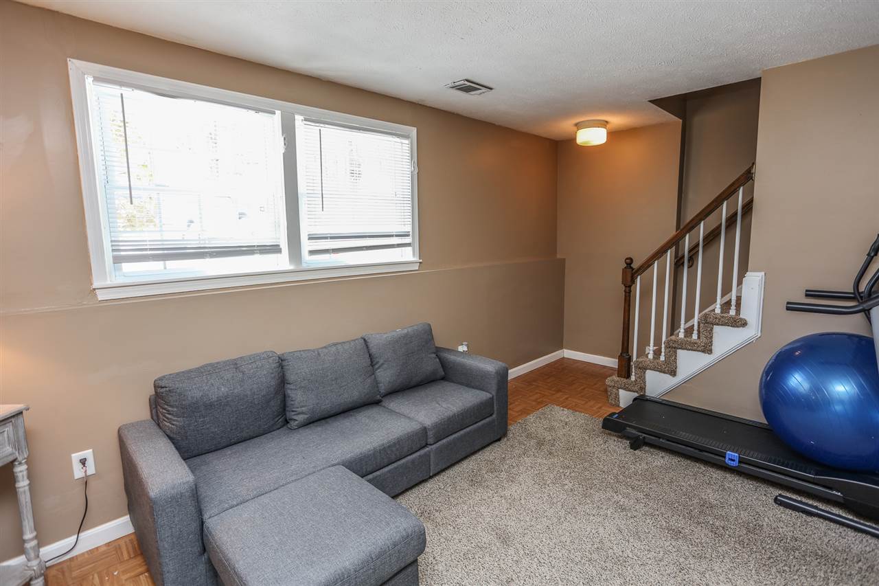 49 Derryfield Court, Unit 49 Manchester, NH 03104 - Photo 21 of 30