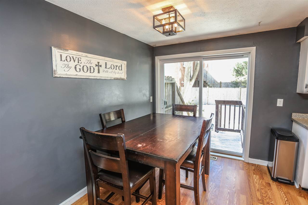 49 Derryfield Court, Unit 49 Manchester, NH 03104 - Photo 6 of 30