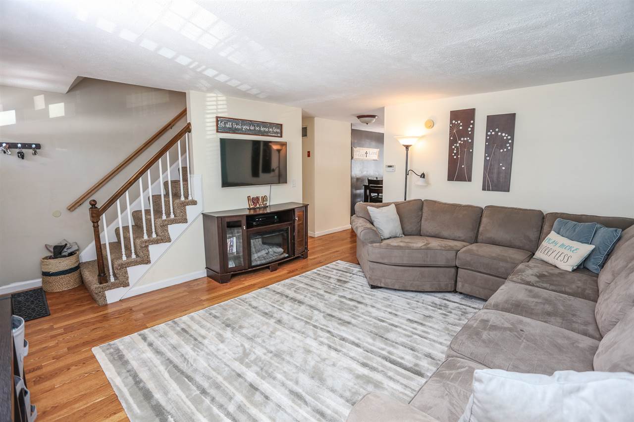 49 Derryfield Court, Unit 49 Manchester, NH 03104 - Photo 9 of 30