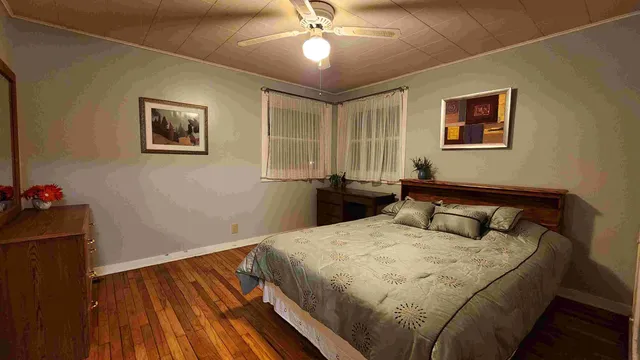 $2,950 | 201 North Owen Drive, Madison, WI 53705