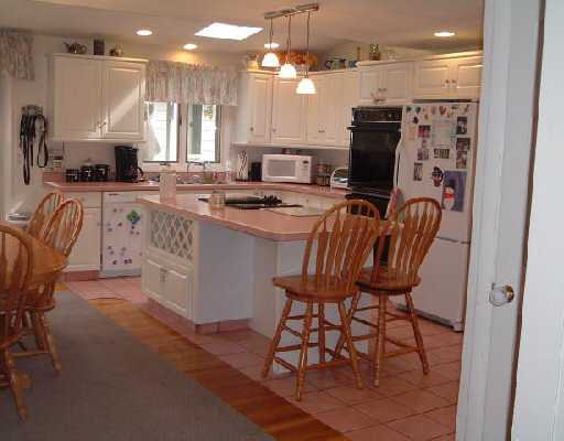 31 Ellsworth Street Warwick, RI 02886 - Photo 4 of 4 Other.