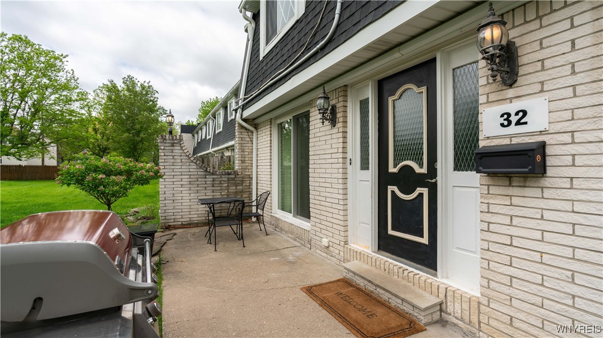 32 Harrogate Square Amherst, NY 14221 - Photo 2 of 35