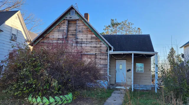 $25,000 | 217 1st Street, Sandstone, MN 55072