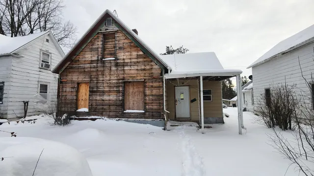 $25,000 | 217 1st Street, Sandstone, MN 55072