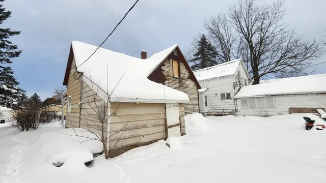 $25,000 | 217 1st Street, Sandstone, MN 55072