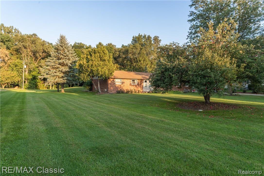 6370 North Ridge Road Canton, MI 48187 - Photo 35 of 36 Front yard