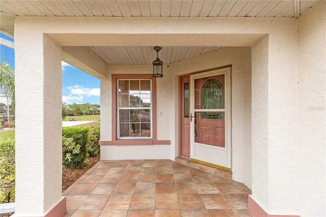 a view of an entryway of the house