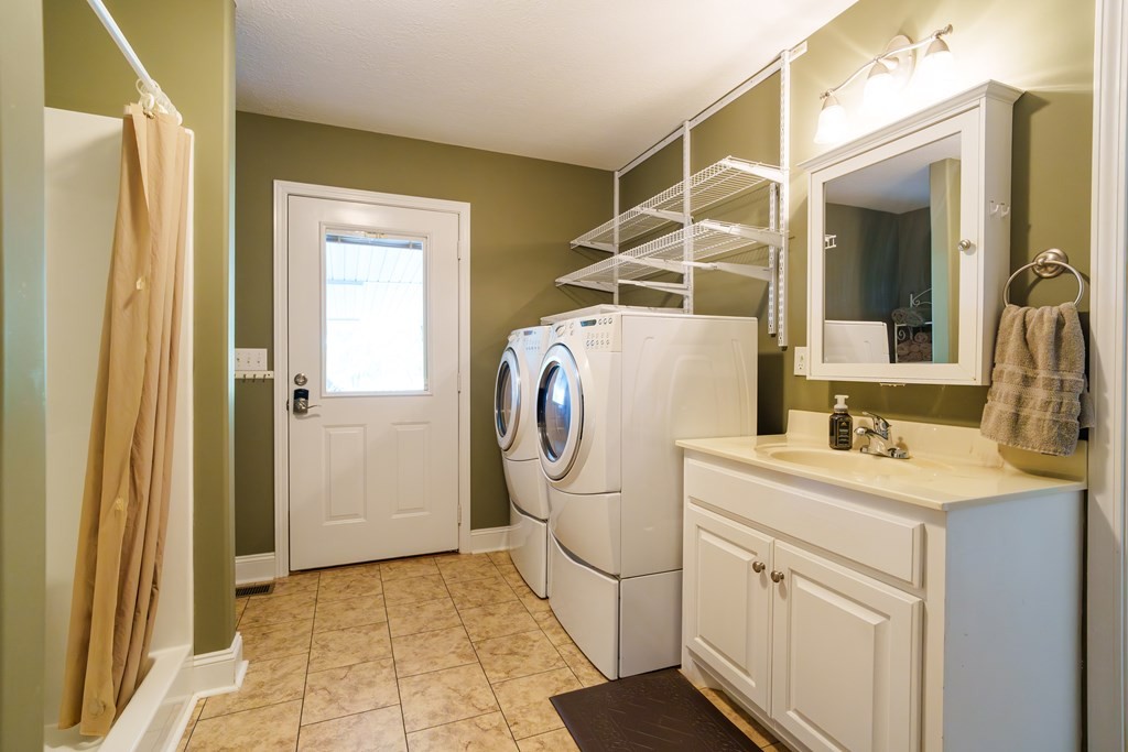 1074 Milk Plant Road Sparta, TN 38583 - Photo 4 of 34 Gallery Image 4