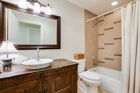$647,250 | 4806 Canyonbend Circle, Austin, TX 78735