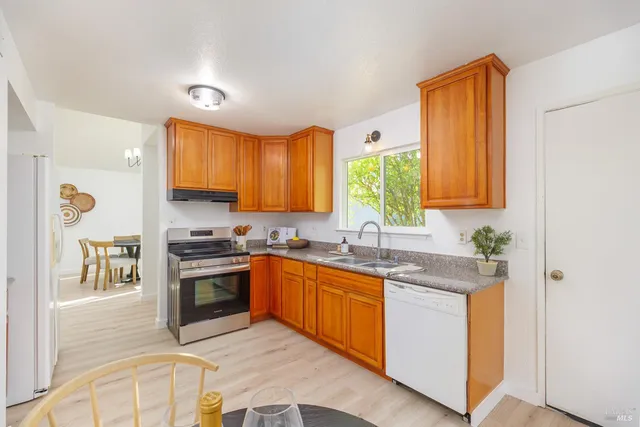 $649,000 | 636 Nikki Drive, Petaluma, CA 94954