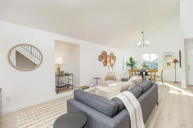 $649,000 | 636 Nikki Drive, Petaluma, CA 94954