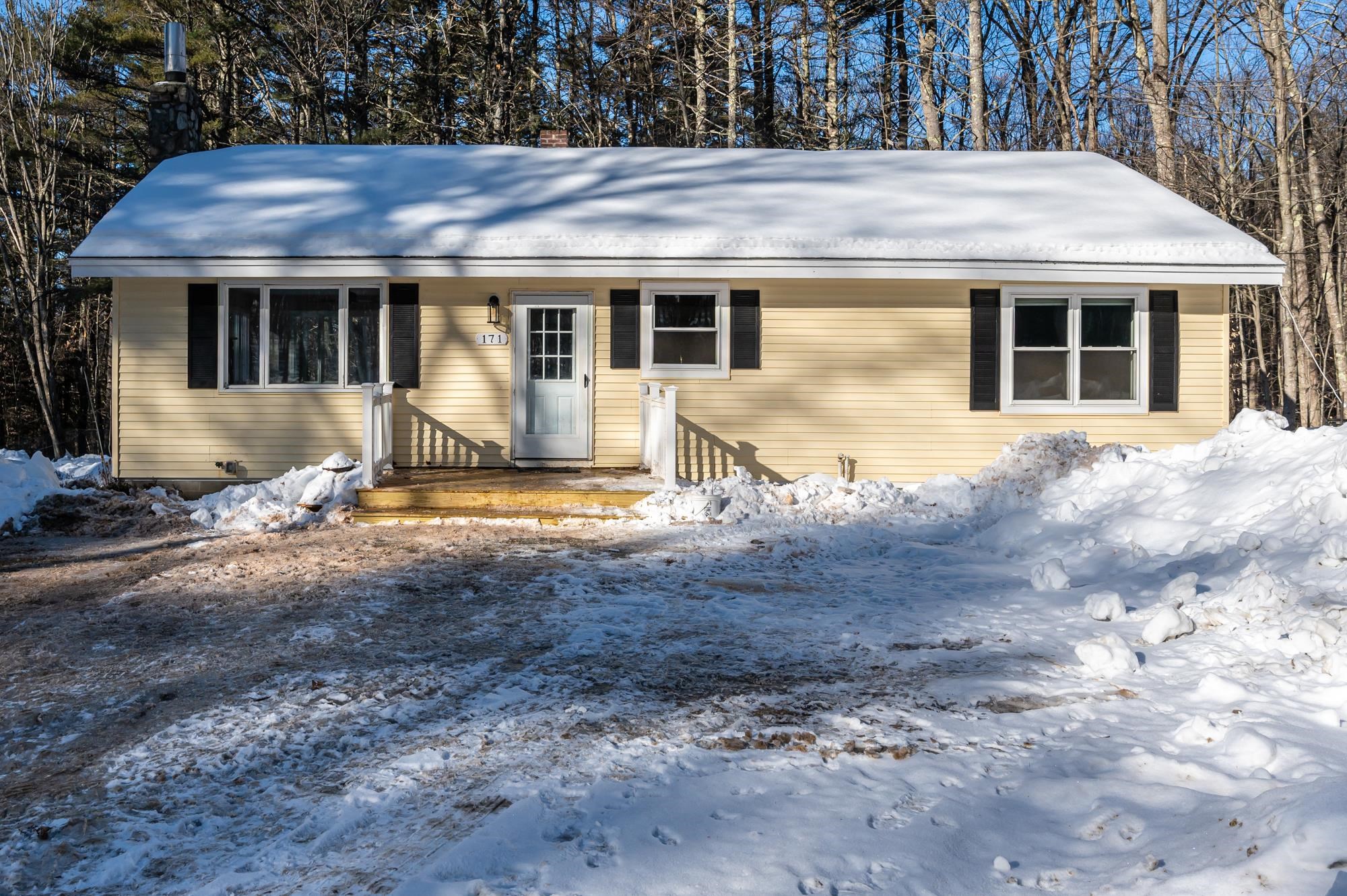 171 Chestnut Cove Road Alton, NH 03809 - Photo 2 of 27