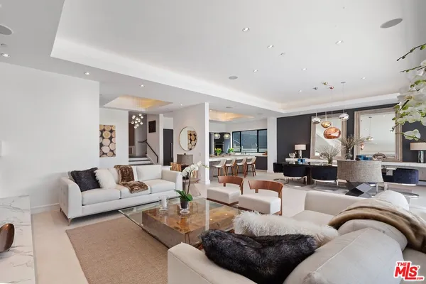 $22,000 | 2030 Talmadge Street, Los Angeles, CA 90027