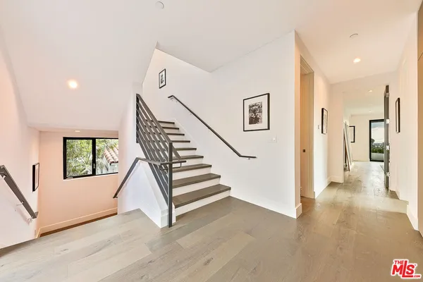 $22,000 | 2030 Talmadge Street, Los Angeles, CA 90027